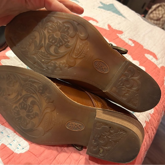 Mules - Picture 4 of 8